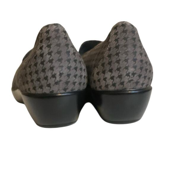 Dansko Loafers Womens 7.5 M/EU 38 Leather Slip On Shoe Debra Gray Houndstooth - Picture 5 of 7